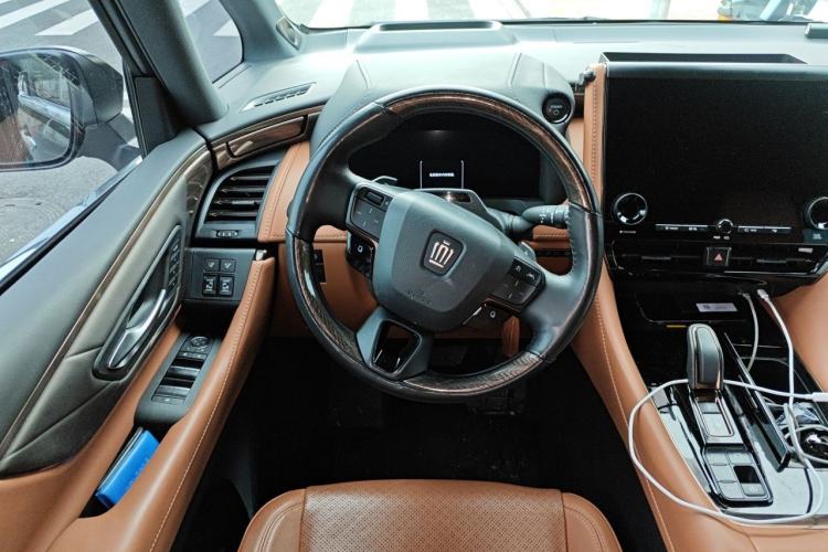 Used Toyota Vellfire 2024 Crown Dual-Engine 2.5L Supreme Executive Edition Steering Wheel