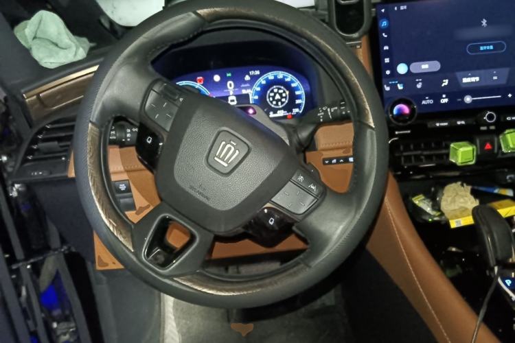 Used Toyota Vellfire 2024 Crown Dual-Engine 2.5L Supreme Executive Edition Steering Wheel