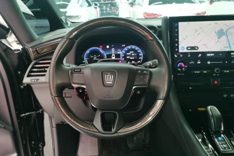 Used Toyota Vellfire 2024 Crown Dual-Engine 2.5L Supreme Executive Edition Steering Wheel
