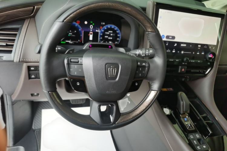 Used Toyota Vellfire 2024 Crown Dual-Engine 2.5L Ultimate Edition Steering Wheel