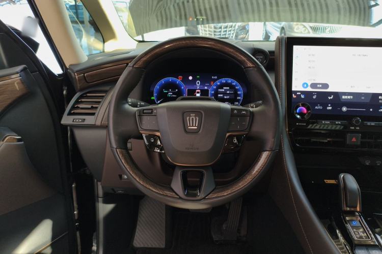Used Toyota Vellfire 2024 Crown Dual-Engine 2.5L Supreme Executive Edition Steering Wheel