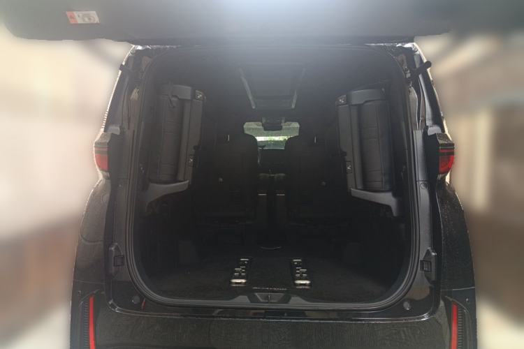 Used Toyota Vellfire 2024 Crown Dual-Engine 2.5L Supreme Executive Edition Trunk