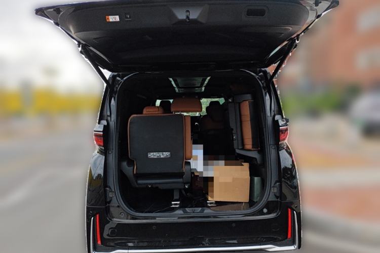 Used Toyota Vellfire 2024 Crown Dual-Engine 2.5L Supreme Executive Edition Trunk