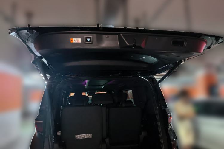 Used Toyota Vellfire 2024 Crown Dual-Engine 2.5L Ultimate Edition Trunk