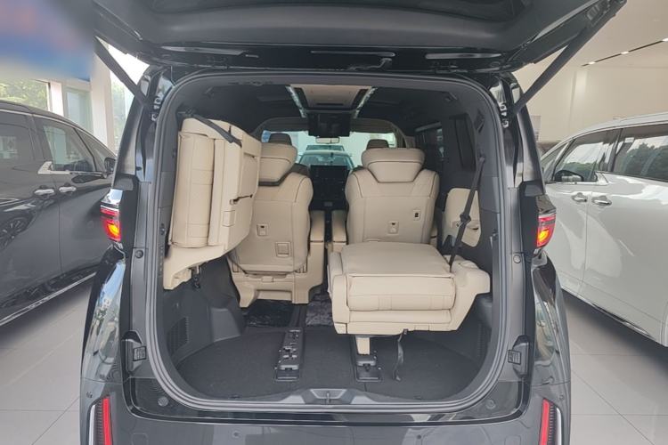 Used Toyota Vellfire 2024 Crown Dual-Engine 2.5L Supreme Executive Edition Trunk