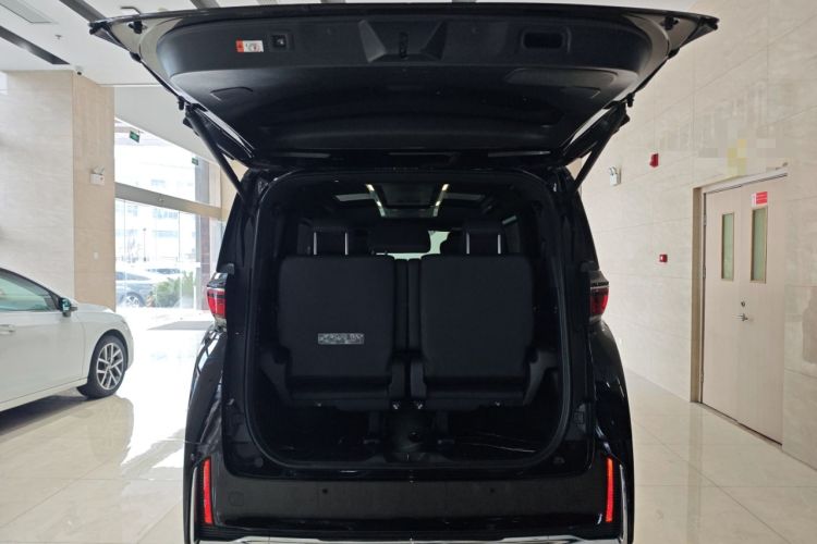 Used Toyota Vellfire 2024 Crown Dual-Engine 2.5L Ultimate Edition Trunk