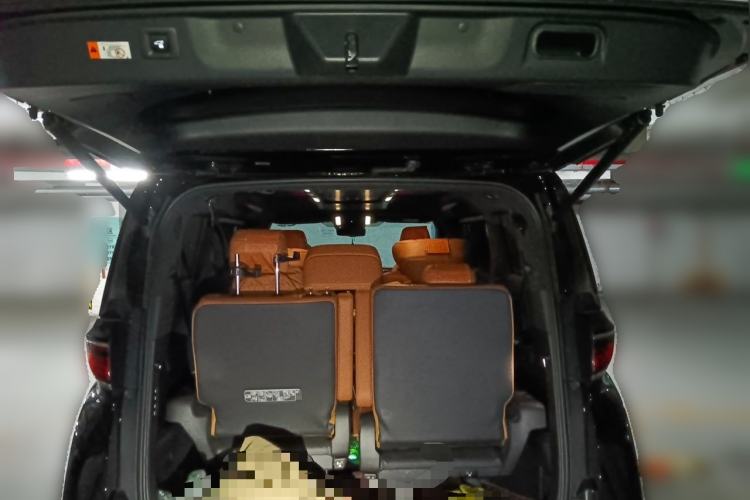 Used Toyota Vellfire 2024 Crown Dual-Engine 2.5L Supreme Executive Edition Trunk