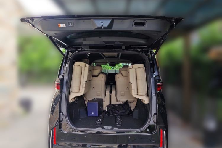 Used Toyota Vellfire 2024 Crown Dual-Engine 2.5L Supreme Executive Edition Trunk