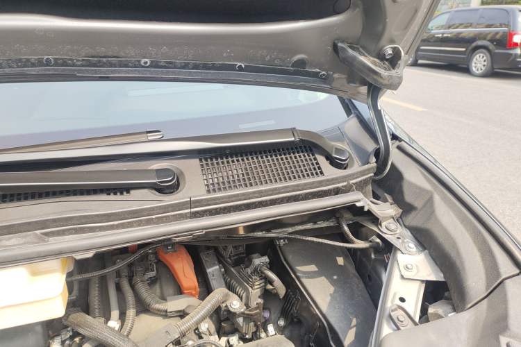 Used Toyota Vellfire 2024 Crown Dual-Engine 2.5L Ultimate Edition Engine Bay Left