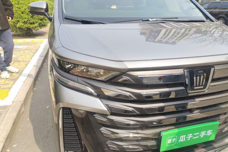 Used Toyota Vellfire 2024 Crown Dual-Engine 2.5L Ultimate Edition Right Front Headlight