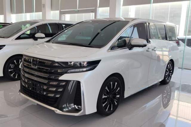 Used Toyota Vellfire 2024 Crown Dual-Engine 2.5L Supreme Executive Edition