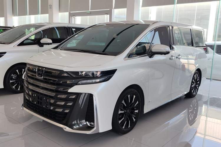 Used Toyota Vellfire 2024 Crown Dual-Engine 2.5L Supreme Executive Edition Guazi used car, China used car export, Used car for sale, Used cars, Cheapest cars for sale