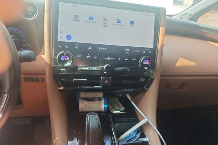 Used Toyota Vellfire 2024 Crown Dual-Engine 2.5L Ultimate Edition Audio And AC Panel