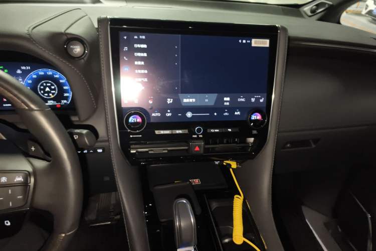 Used Toyota Vellfire 2024 Crown Dual-Engine 2.5L Ultimate Edition Audio And AC Panel