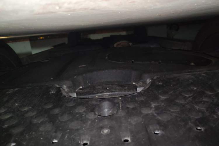 Used Toyota Vellfire 2024 Crown Dual-Engine 2.5L Supreme Executive Edition Chassis Front