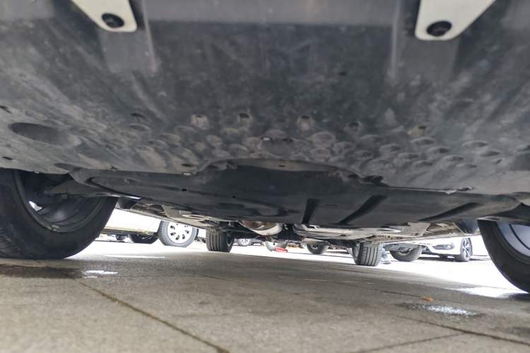 Used Toyota Vellfire 2024 Crown Dual-Engine 2.5L Ultimate Edition Chassis Front