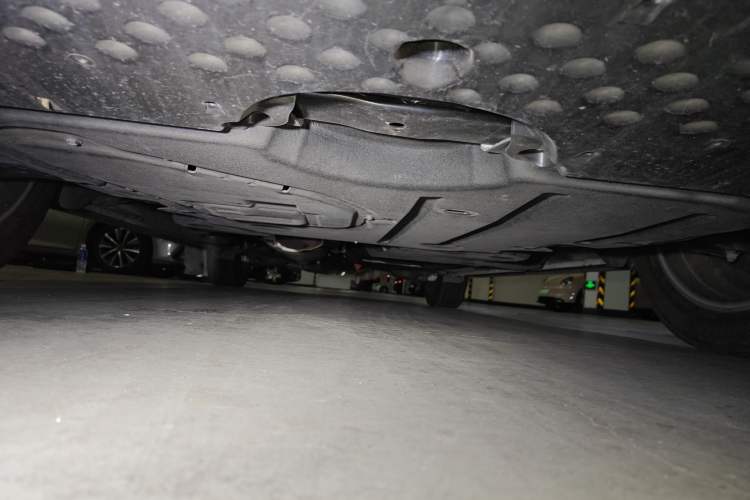 Used Toyota Vellfire 2024 Crown Dual-Engine 2.5L Ultimate Edition Chassis Front