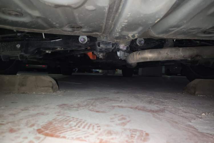 Used Toyota Vellfire 2024 Crown Dual-Engine 2.5L Supreme Executive Edition Chassis Rear