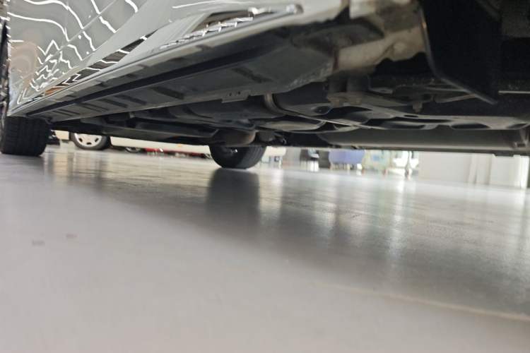 Used Toyota Vellfire 2024 Crown Dual-Engine 2.5L Ultimate Edition Chassis Rear Left