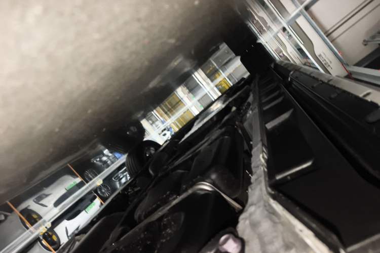 Used Toyota Vellfire 2024 Crown Dual-Engine 2.5L Ultimate Edition Chassis Rear Left