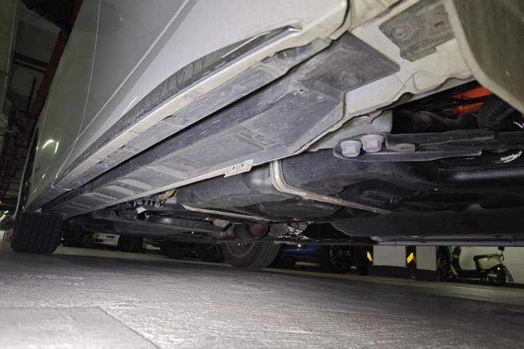 Used Toyota Vellfire 2024 Crown Dual-Engine 2.5L Ultimate Edition Chassis Rear Left