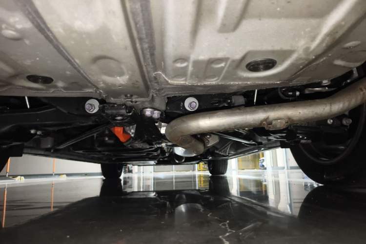 Used Toyota Vellfire 2024 Crown Dual-Engine 2.5L Ultimate Edition Chassis Rear