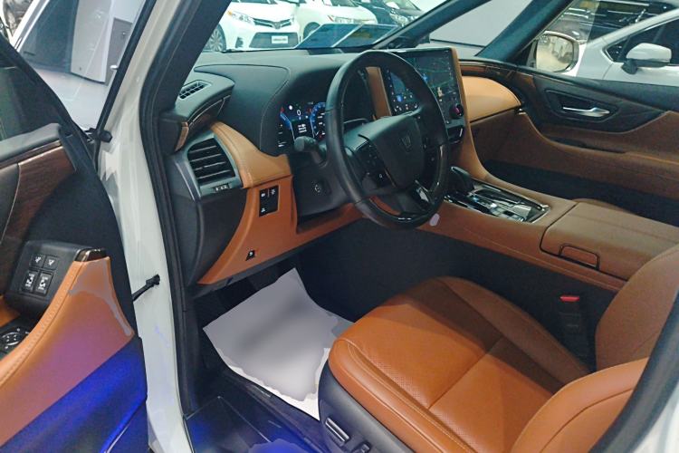 Used Toyota Vellfire 2024 Crown Dual-Engine 2.5L Supreme Executive Edition Driver Seat