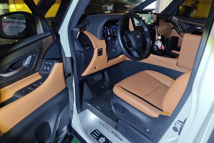 Used Toyota Vellfire 2024 Crown Dual-Engine 2.5L Ultimate Edition Driver Seat