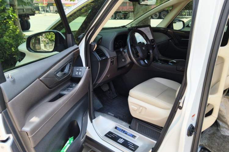 Used Toyota Vellfire 2024 Crown Dual-Engine 2.5L Ultimate Edition Driver Seat