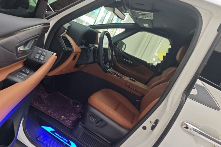 Used Toyota Vellfire 2024 Crown Dual-Engine 2.5L Ultimate Edition Driver Seat