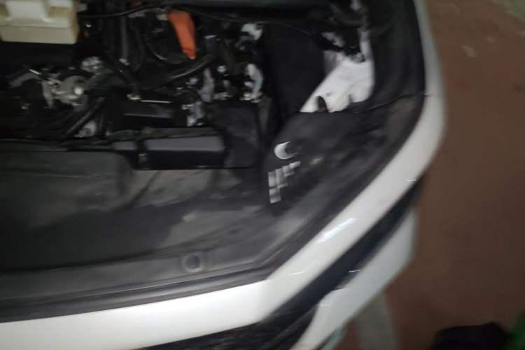 Used Toyota Vellfire 2024 Crown Dual-Engine 2.5L Supreme Executive Edition Engine Bay Left