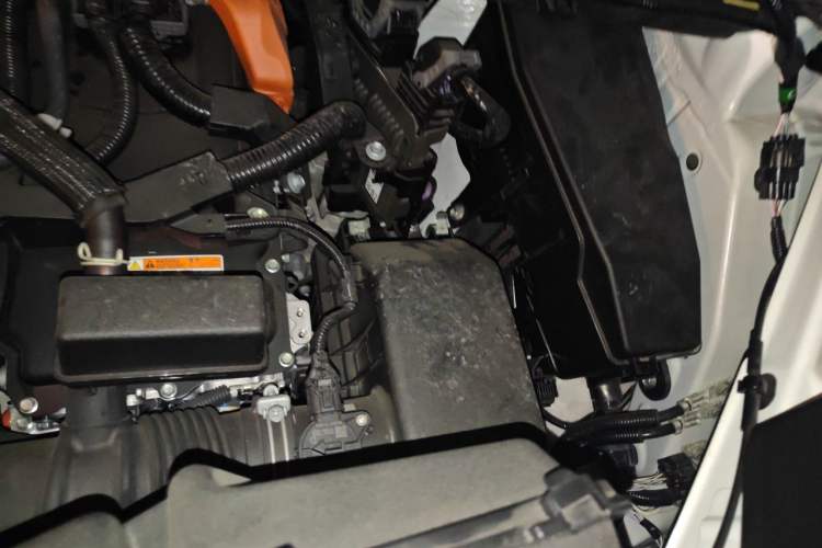 Used Toyota Vellfire 2024 Crown Dual-Engine 2.5L Ultimate Edition Engine Bay Left