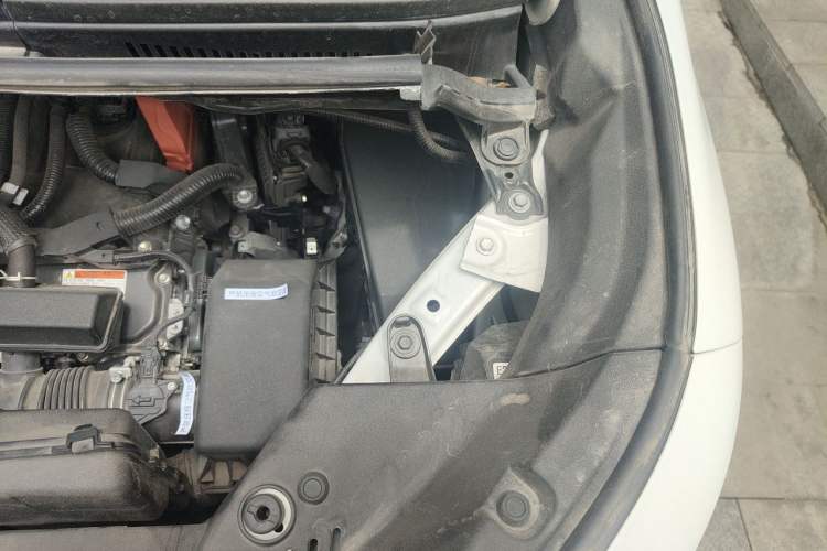 Used Toyota Vellfire 2024 Crown Dual-Engine 2.5L Ultimate Edition Engine Bay Left