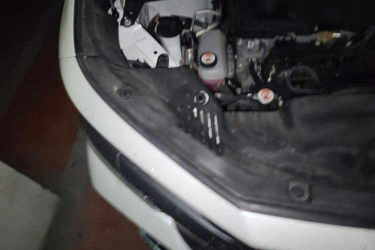 Used Toyota Vellfire 2024 Crown Dual-Engine 2.5L Supreme Executive Edition Engine Bay Right