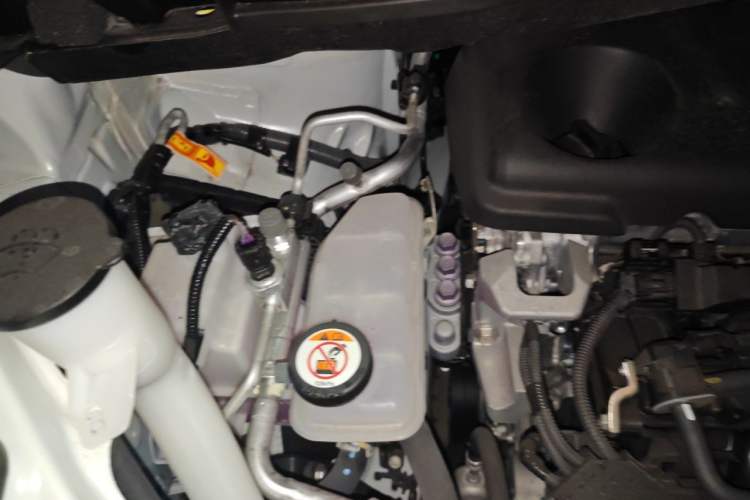 Used Toyota Vellfire 2024 Crown Dual-Engine 2.5L Ultimate Edition Engine Bay Right