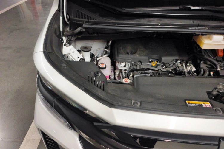 Used Toyota Vellfire 2024 Crown Dual-Engine 2.5L Ultimate Edition Engine Bay Right