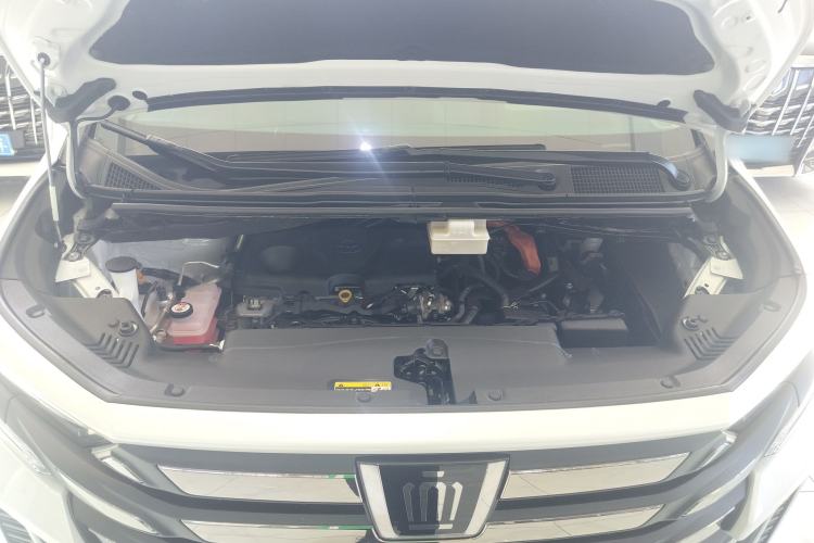 Used Toyota Vellfire 2024 Crown Dual-Engine 2.5L Ultimate Edition Engine Bay