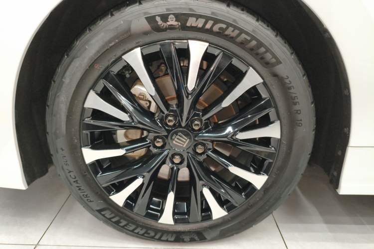 Used Toyota Vellfire 2024 Crown Dual-Engine 2.5L Supreme Executive Edition Exterior 7