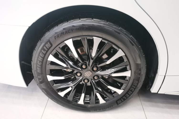 Used Toyota Vellfire 2024 Crown Dual-Engine 2.5L Ultimate Edition Exterior 8