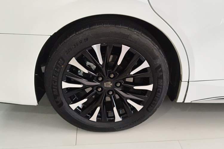 Used Toyota Vellfire 2024 Crown Dual-Engine 2.5L Ultimate Edition Exterior 8