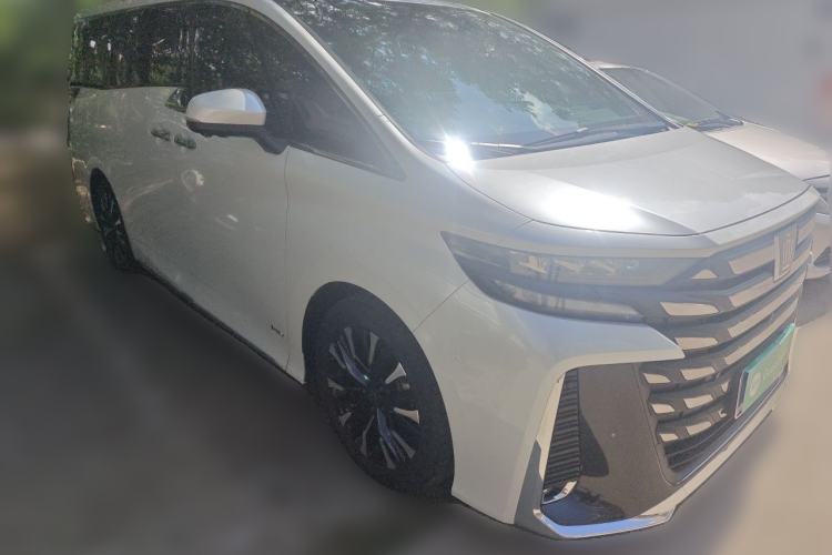Used Toyota Vellfire 2024 Crown Dual-Engine 2.5L Ultimate Edition Front Right 45 Deg