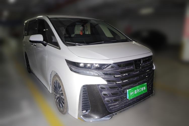 Used Toyota Vellfire 2024 Crown Dual-Engine 2.5L Ultimate Edition Front Right 45 Deg