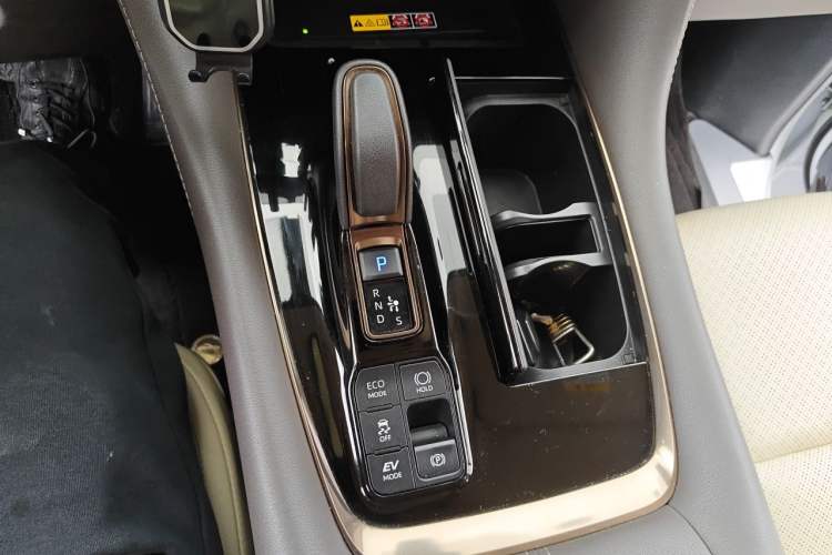 Used Toyota Vellfire 2024 Crown Dual-Engine 2.5L Ultimate Edition Gear Lever