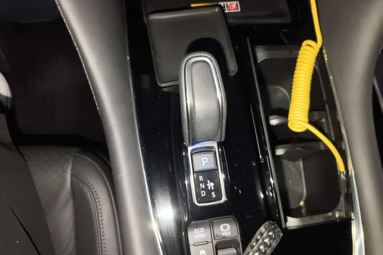 Used Toyota Vellfire 2024 Crown Dual-Engine 2.5L Ultimate Edition Gear Lever