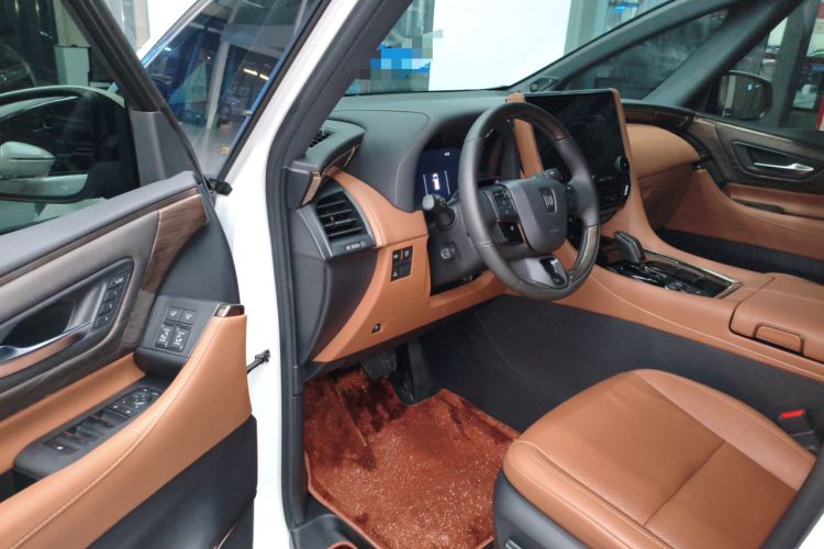 Used Toyota Vellfire 2024 Crown Dual-Engine 2.5L Supreme Executive Edition Interior 3