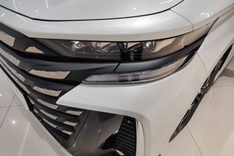 Used Toyota Vellfire 2024 Crown Dual-Engine 2.5L Supreme Executive Edition Left Front Headlight