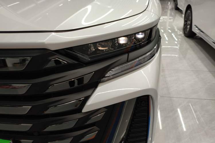 Used Toyota Vellfire 2024 Crown Dual-Engine 2.5L Supreme Executive Edition Left Front Headlight