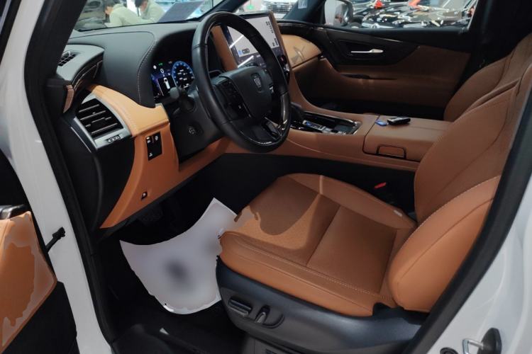 Used Toyota Vellfire 2024 Crown Dual-Engine 2.5L Supreme Executive Edition Left Front Seat