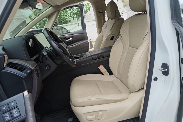 Used Toyota Vellfire 2024 Crown Dual-Engine 2.5L Ultimate Edition Left Front Seat