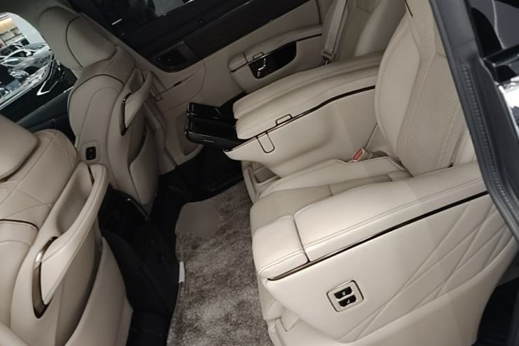 Used Toyota Vellfire 2024 Crown Dual-Engine 2.5L Ultimate Edition Left Rear Seat